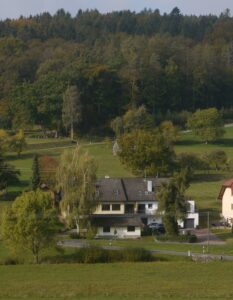 Hausansicht aus der Ferne